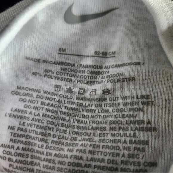 Nike 3 piece onsies - Picture 3 of 3